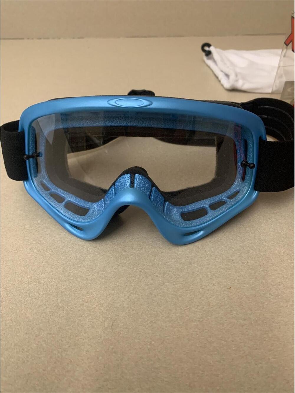 Oakley XS o frame. Mx powder blue/clear Goggles